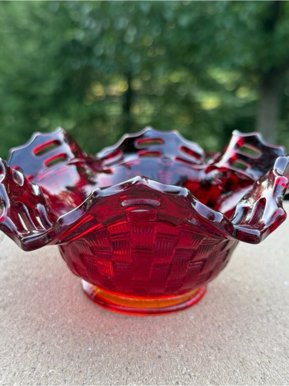 Vintage Fenton Amberina red Basket Weave
Bowl with open ruffled lace rim